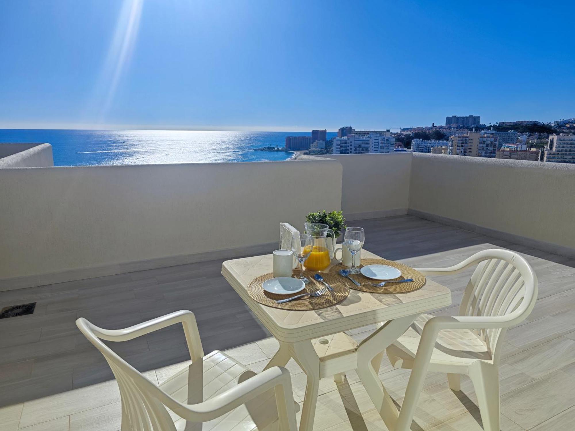 El Estudio De La Playa Benalbeach Vistas Al Mar Benalmádena Εξωτερικό φωτογραφία